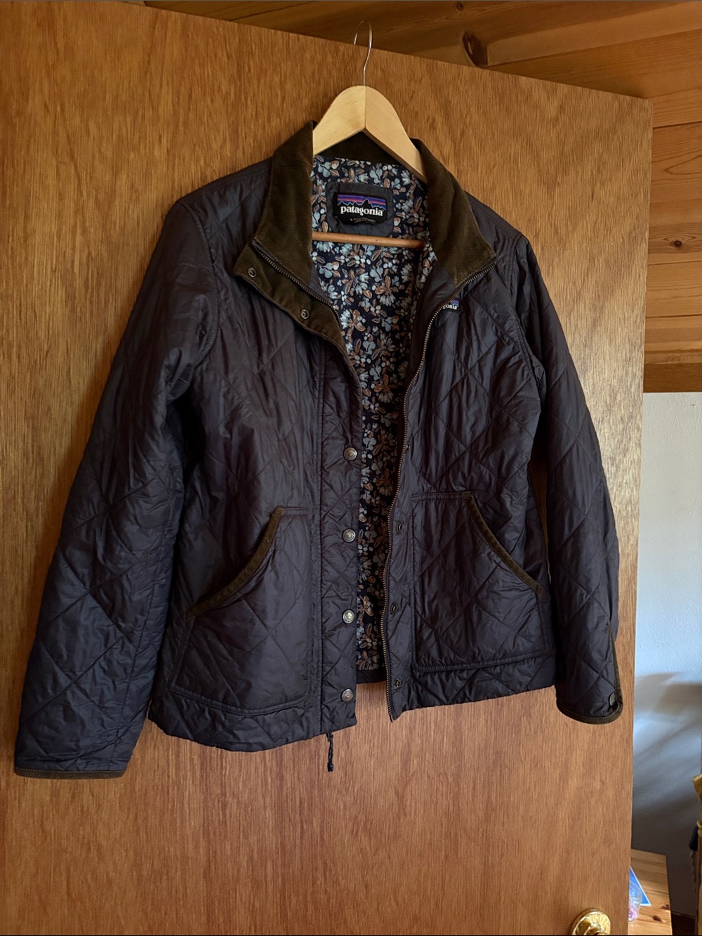 Patagonia Back Pasture Jacket Women’s Small Quilted Floral Lined Corduroy Trim